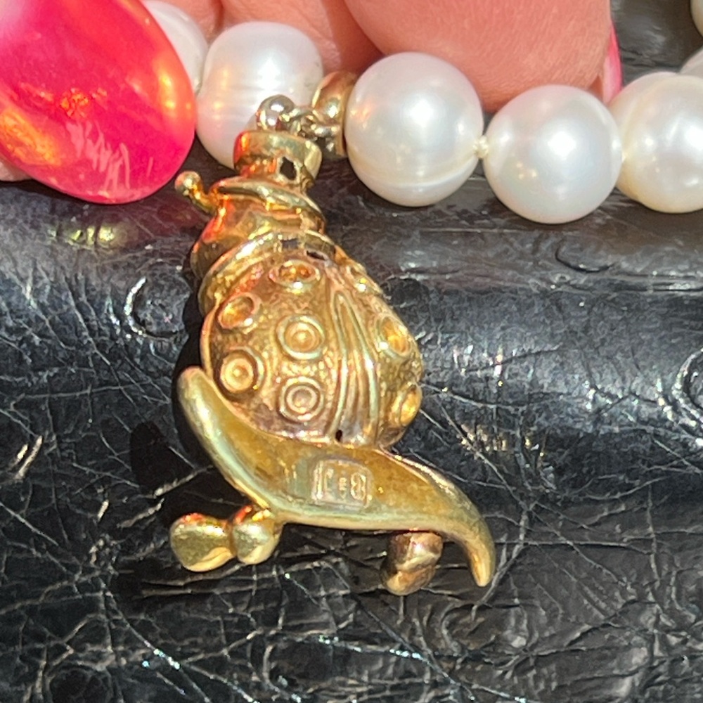 18k unoaerrePearl Bracelet with Gold Charm - Picture 5 of 5
